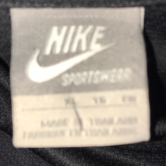 Nike Long Sleeve Sportswear - Picture 3 of 3